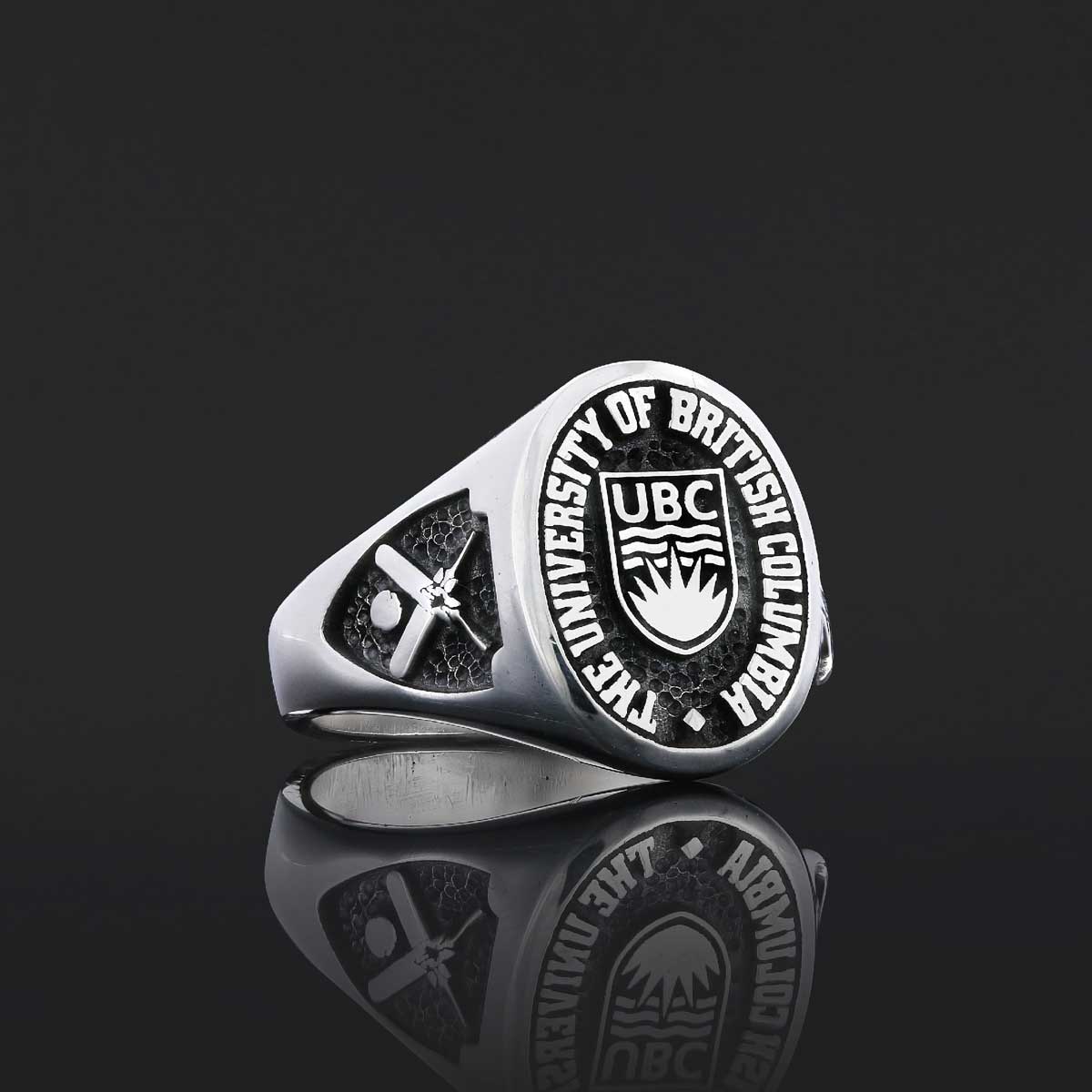 The Ohio State University Ring, Class Ring, High School Ring, Graduation Ring, Queen's University Ring by SWISS PLUS - Custom
