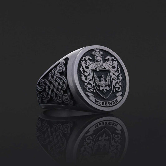 Family Coat of Arms Ring, Personalized Round Family Ring - view 2
