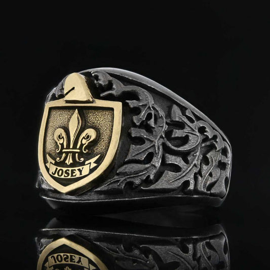 Celtic Design Family Crest Ring - view 2