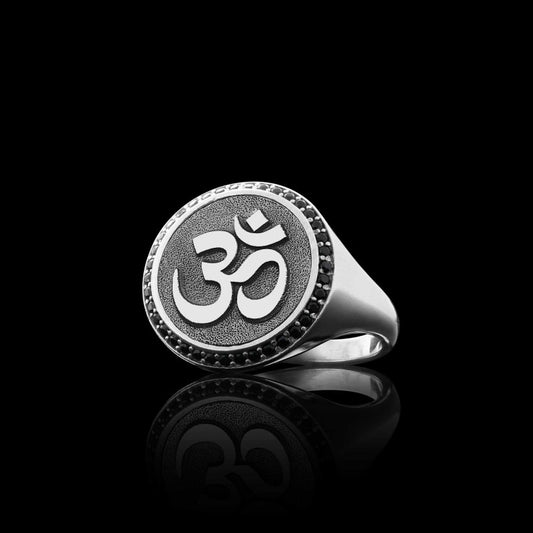 Handmade Special 925 Sterling Silver Round Women Om Buddha Ring
