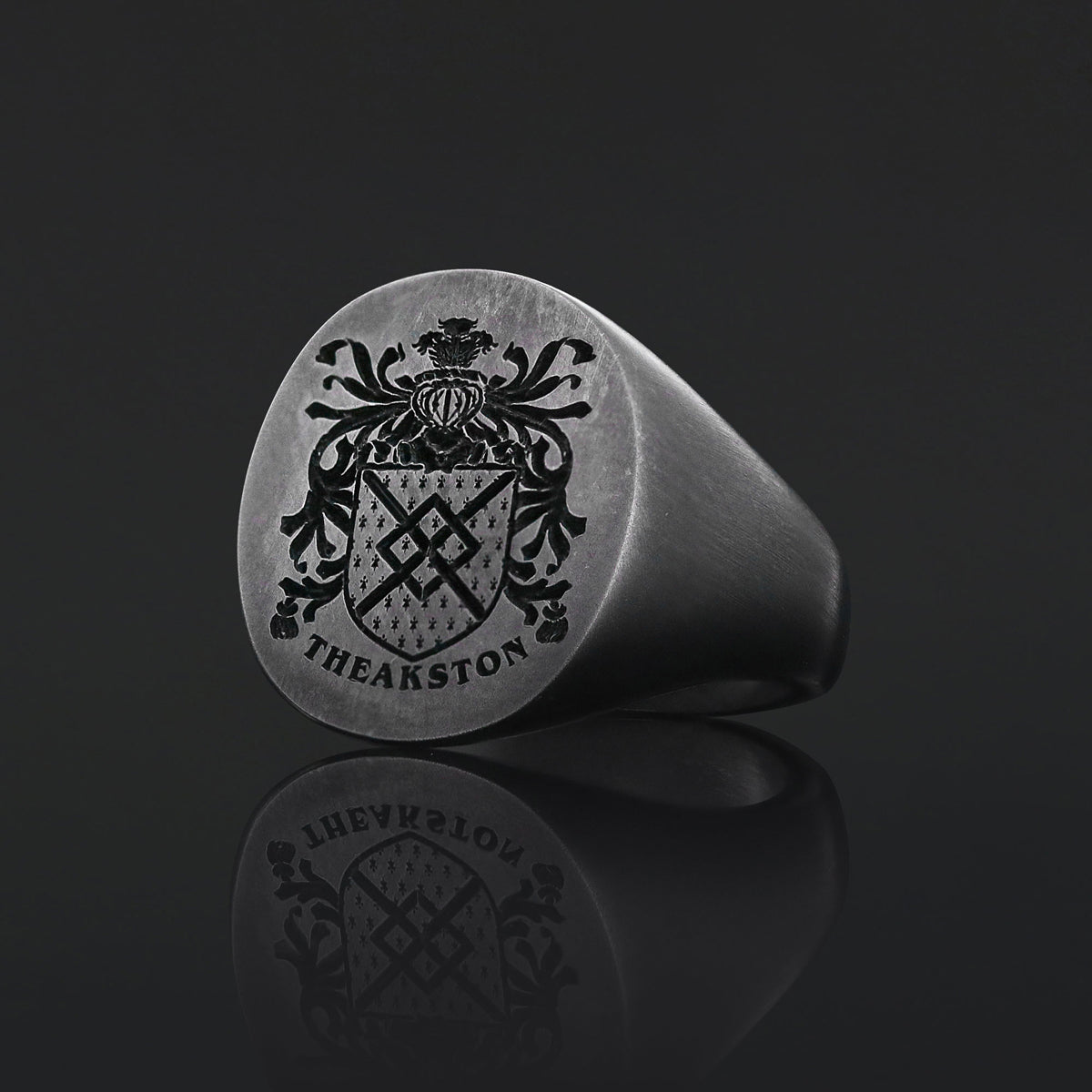 Oval Engraved Family Crest Ring by SWISS PLUS - Family Collection - view 7