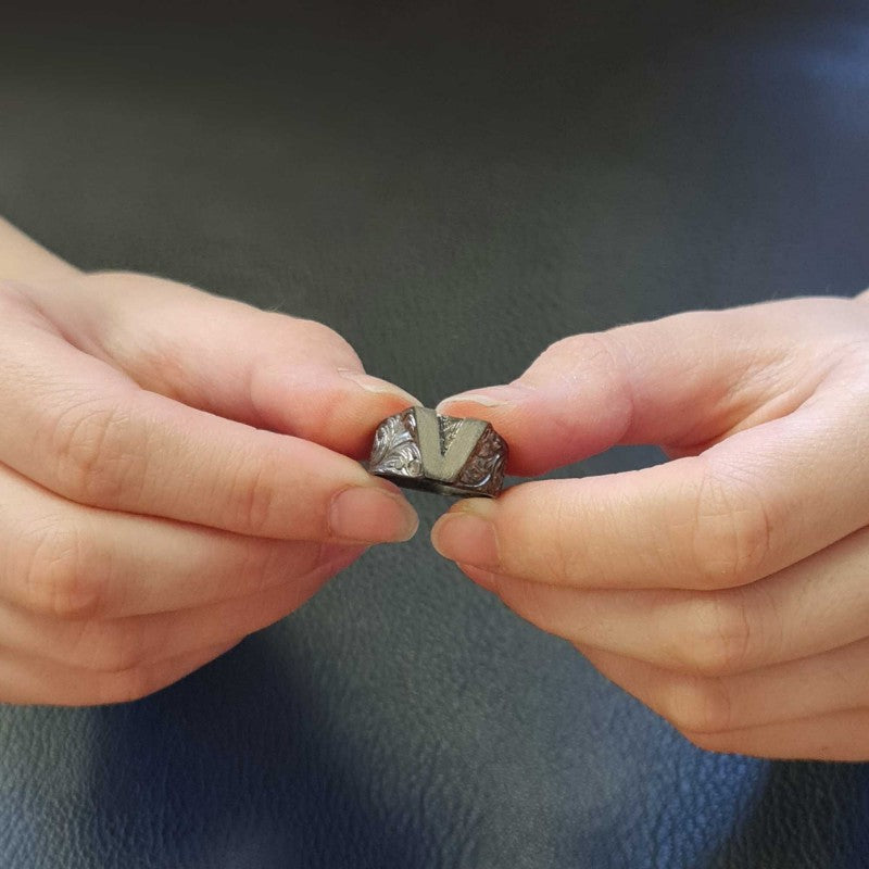 V Letter 925 Sterling Silver Women Ring by SWISS PLUS - Letter Collection - view 7
