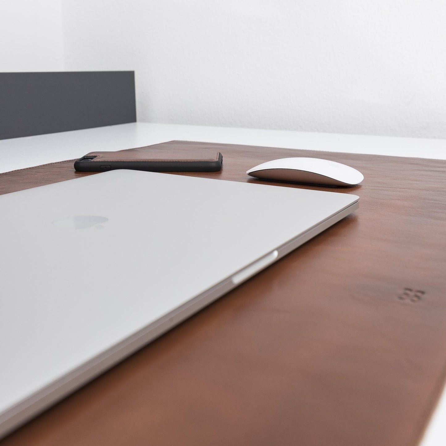 Bouletta Customizable Full Grain Leather Desk Mat