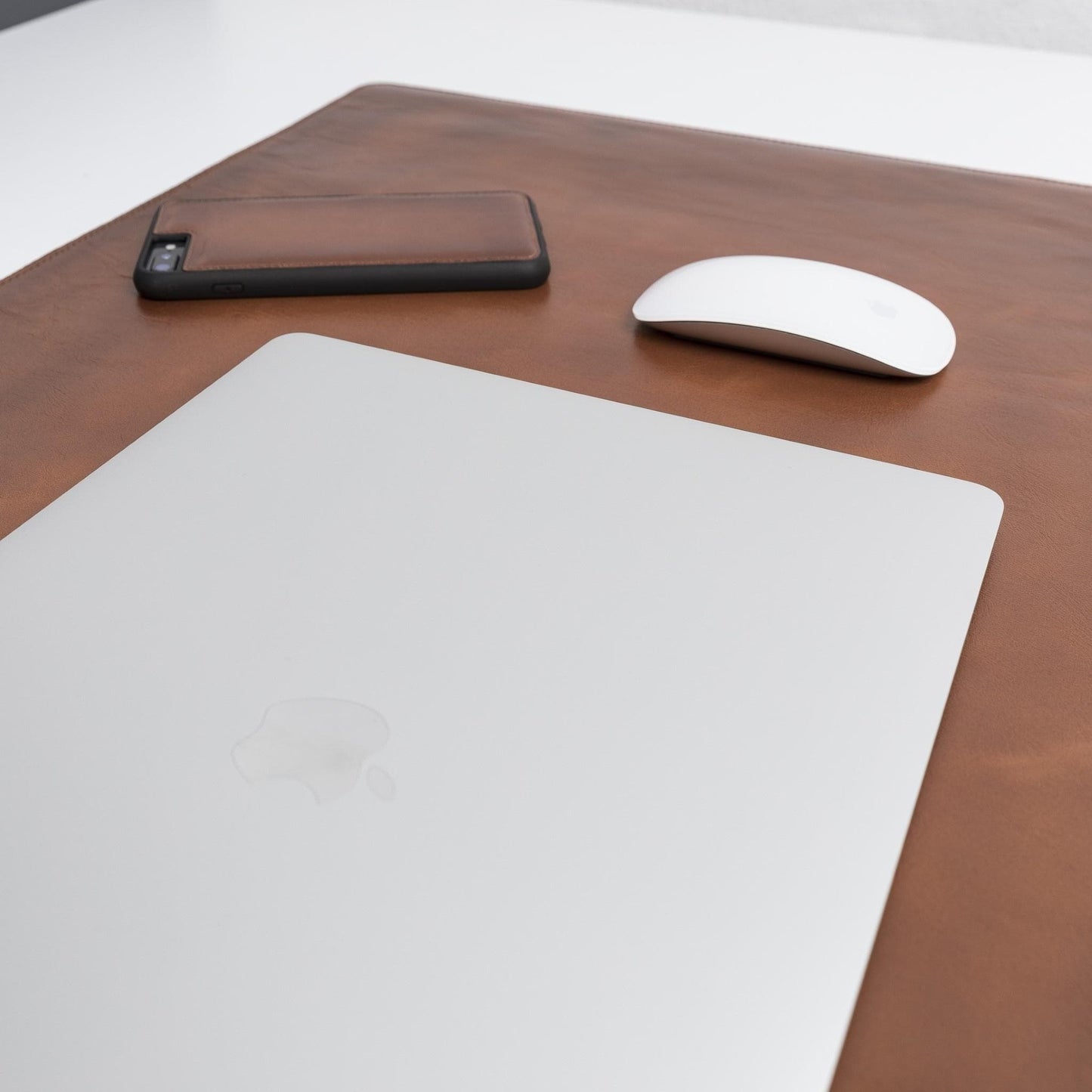 Bouletta Customizable Full Grain Leather Desk Mat