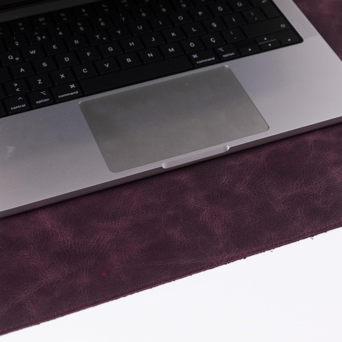 Bouletta Customizable Full Grain Leather Desk Mat