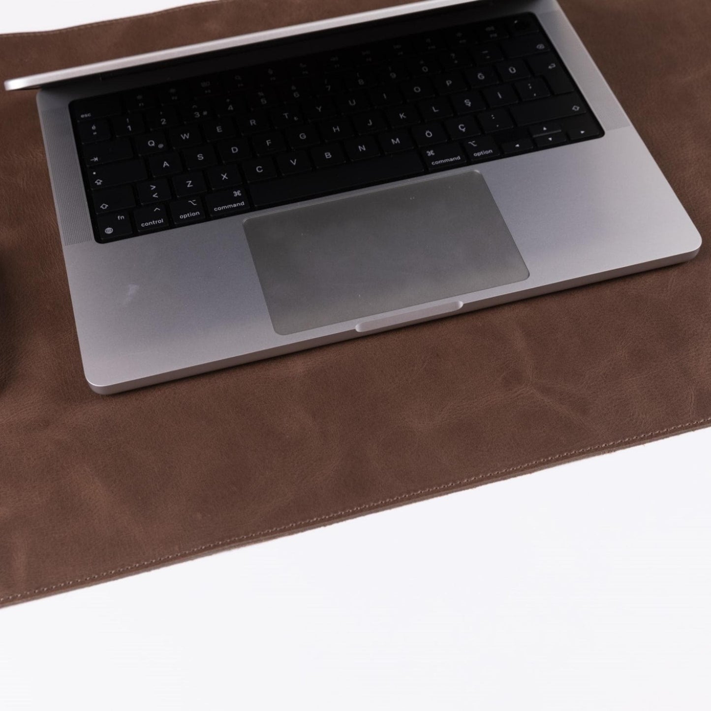 Bouletta Customizable Full Grain Leather Desk Mat