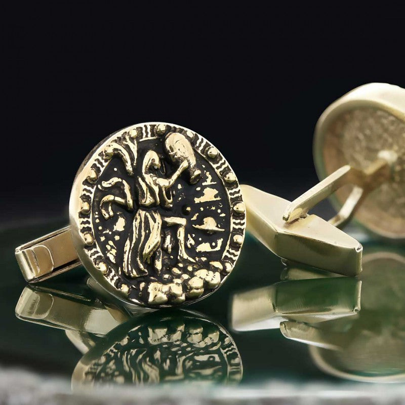 Unique Design Silver Round Aquarius Cufflink