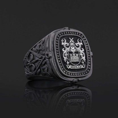 Custom Family Crest Ring, Personalized Family Crest Ring, Family Coat of Arms Ring by SWISS PLUS - Family Collection - view 2