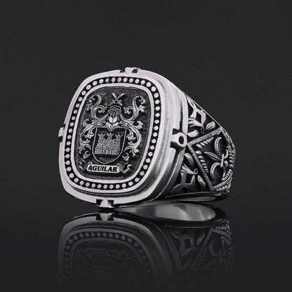 Custom Family Crest Ring, Personalized Family Crest Ring, Family Coat of Arms Ring by SWISS PLUS - Family Collection - view 3
