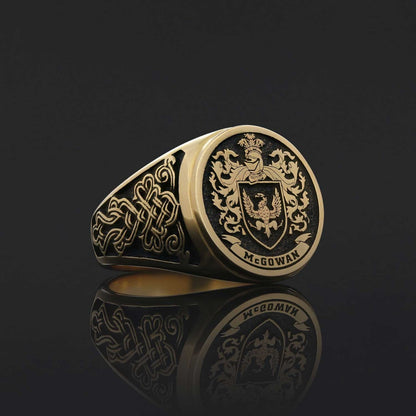 Family Coat of Arms Ring, Personalized Round Family Ring by SWISS PLUS - Family Collection - view 4
