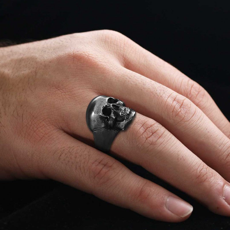 Gothic Skull Ring