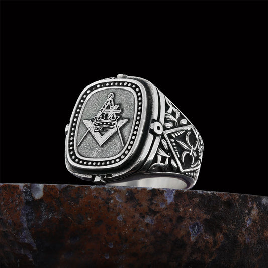 Knights Templar Masonic Ring, Celtic Lodge Masonic Ring, Signet Mason Ring, Mason Jewelry - view 1
