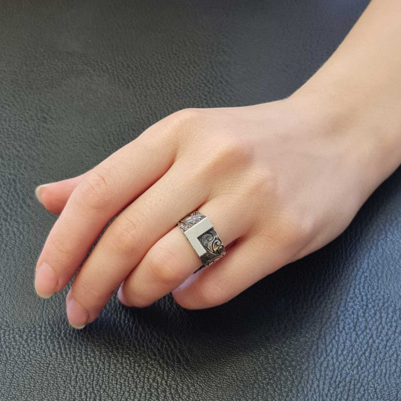 L Bold Letter 925 Sterling Silver Monogram Women Ring - view 3