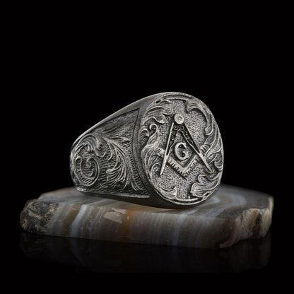 Masonic Compass Round Ring, Men Signet Mason Ring, Freemason Symbol Signet Ring by SWISS PLUS - Mason Collection