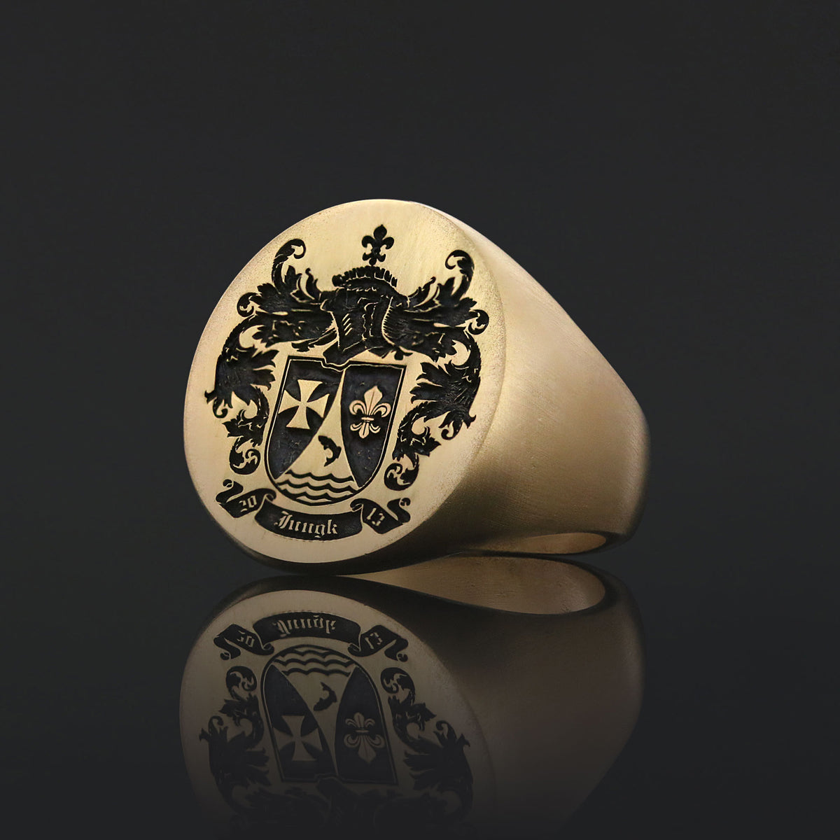 Oval Engraved Family Crest Ring by SWISS PLUS - Family Collection - view 2