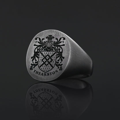 Oval Engraved Family Crest Ring by SWISS PLUS - Family Collection - view 7