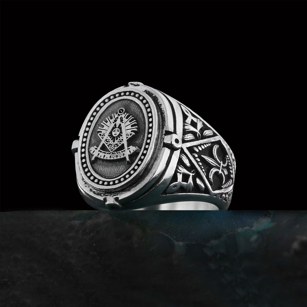 Past Master Masonic Ring, Celtic Lodge Masonic Ring, Round Mason Ring, Ancient Lodge Mason Ring - view 1