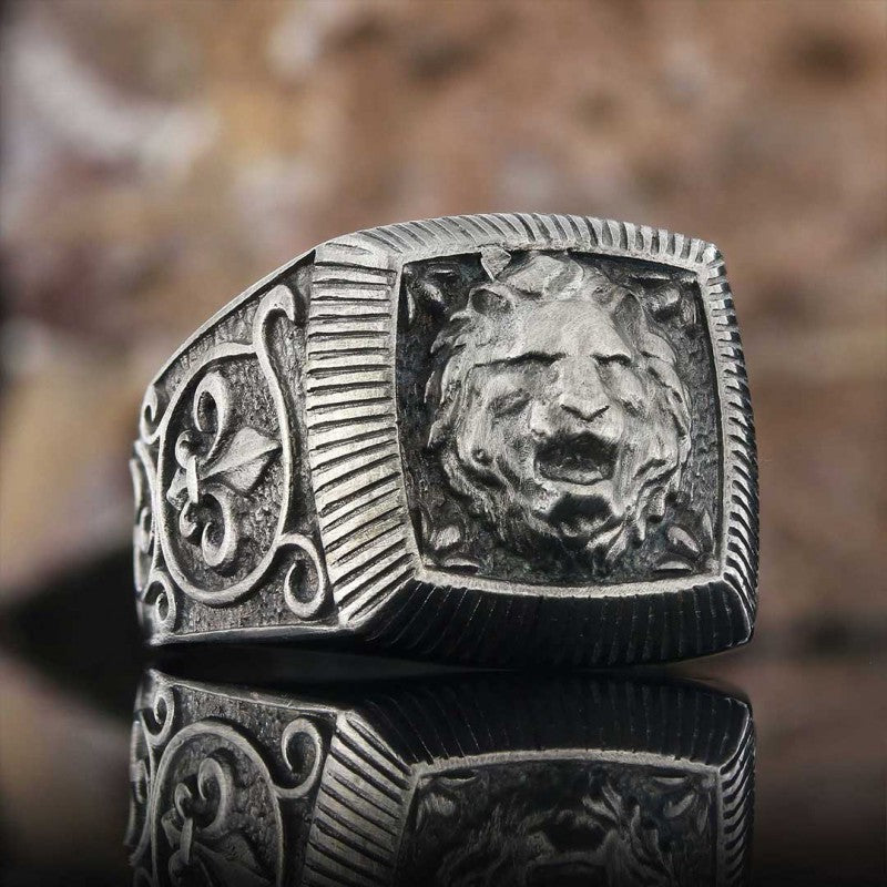 Silver Lion Ring
