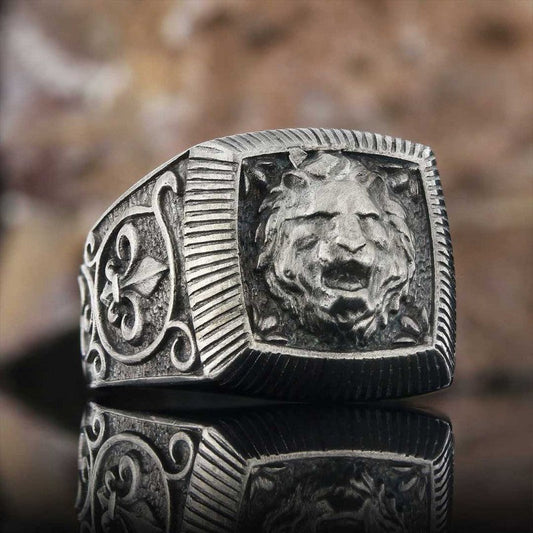 Silver Lion Ring