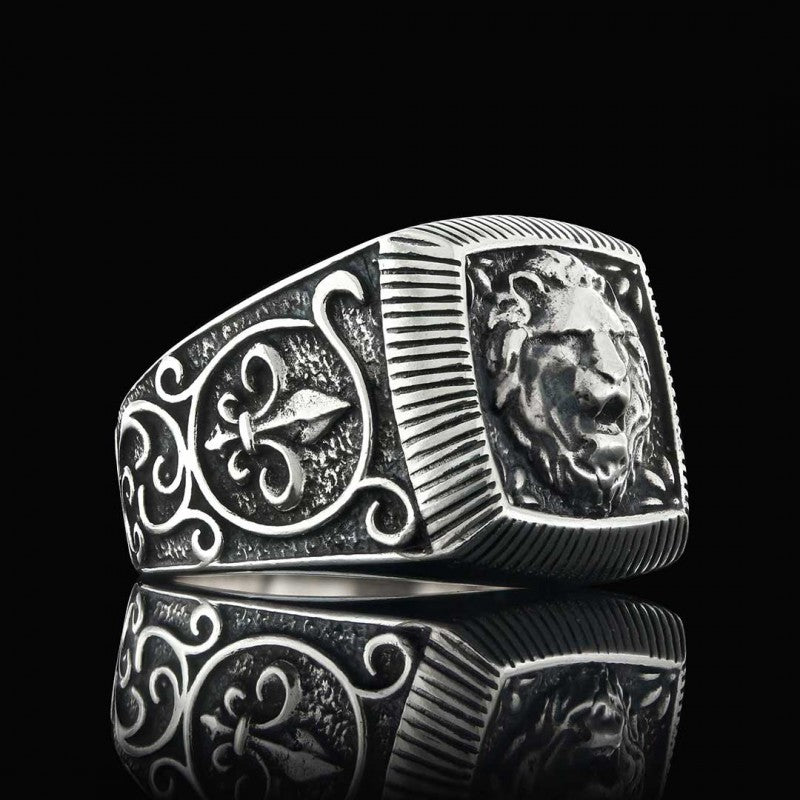Silver Lion Ring