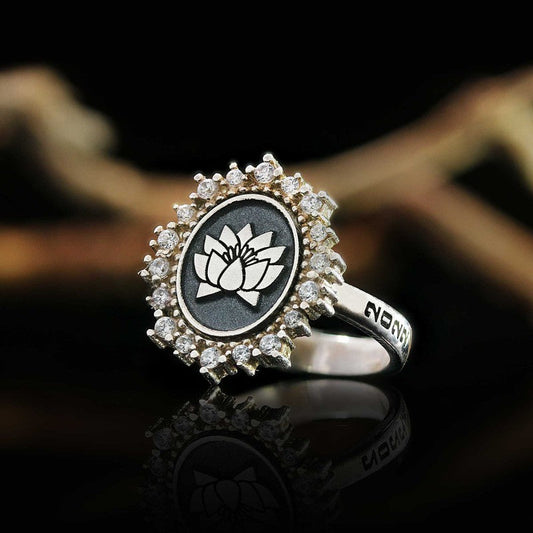 Special Design Handmade Stone Oval 925 Sterling Silver Lotus Women Ring