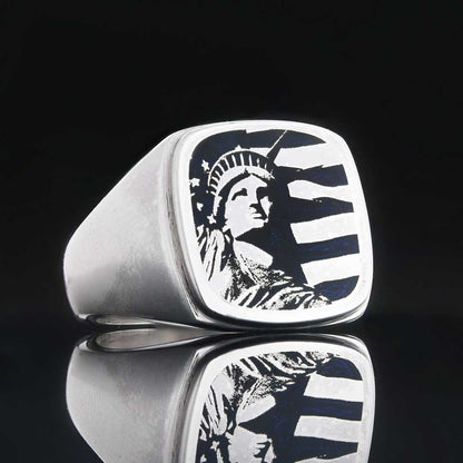 Statue of Liberty Photo Ring by SWISS PLUS - Photo Collection - view 2
