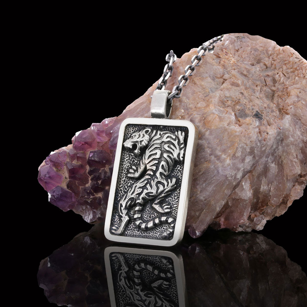 Tiger Pendant Silver-Chain