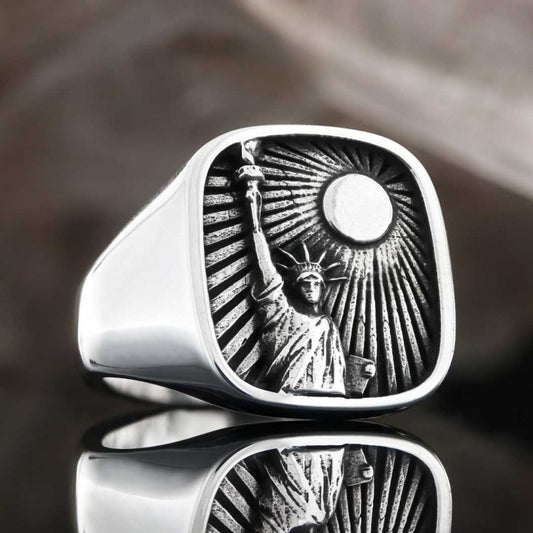 Statue of Liberty Ring - view 1