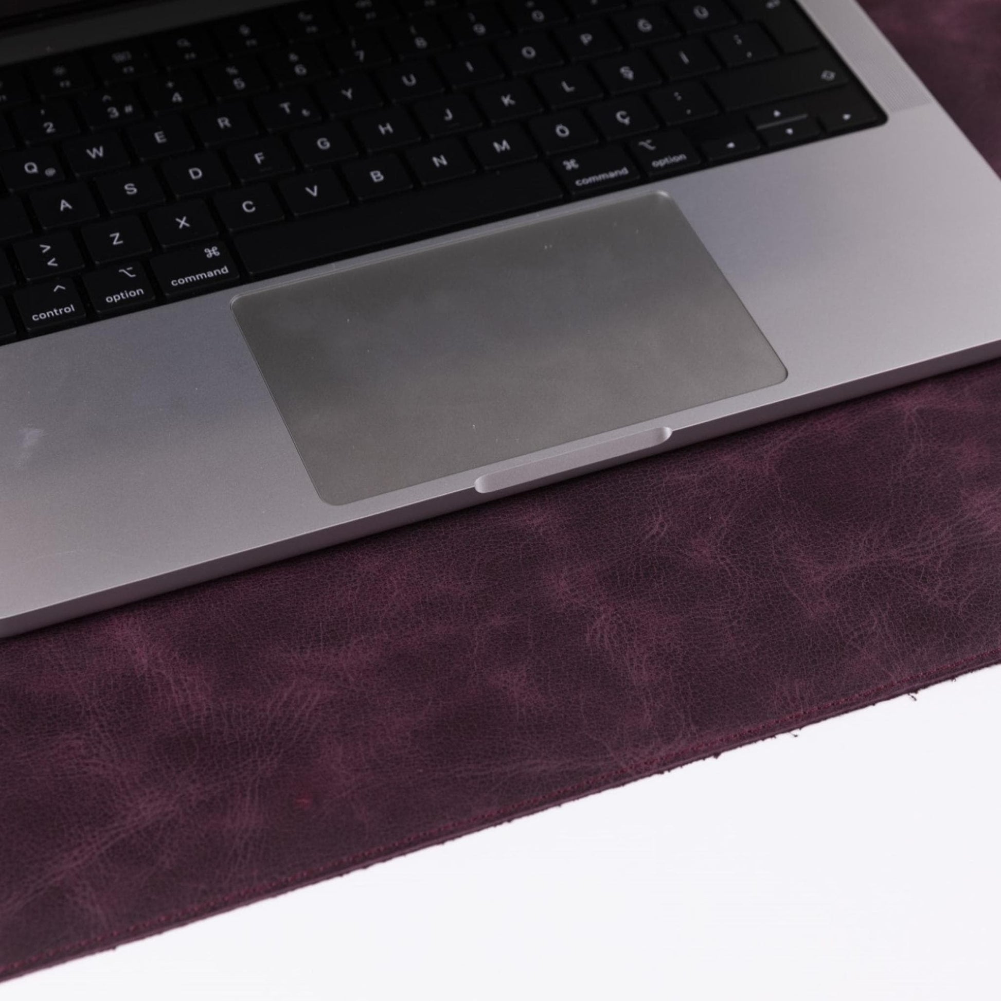 Bouletta Customizable Full Grain Leather Desk Mat